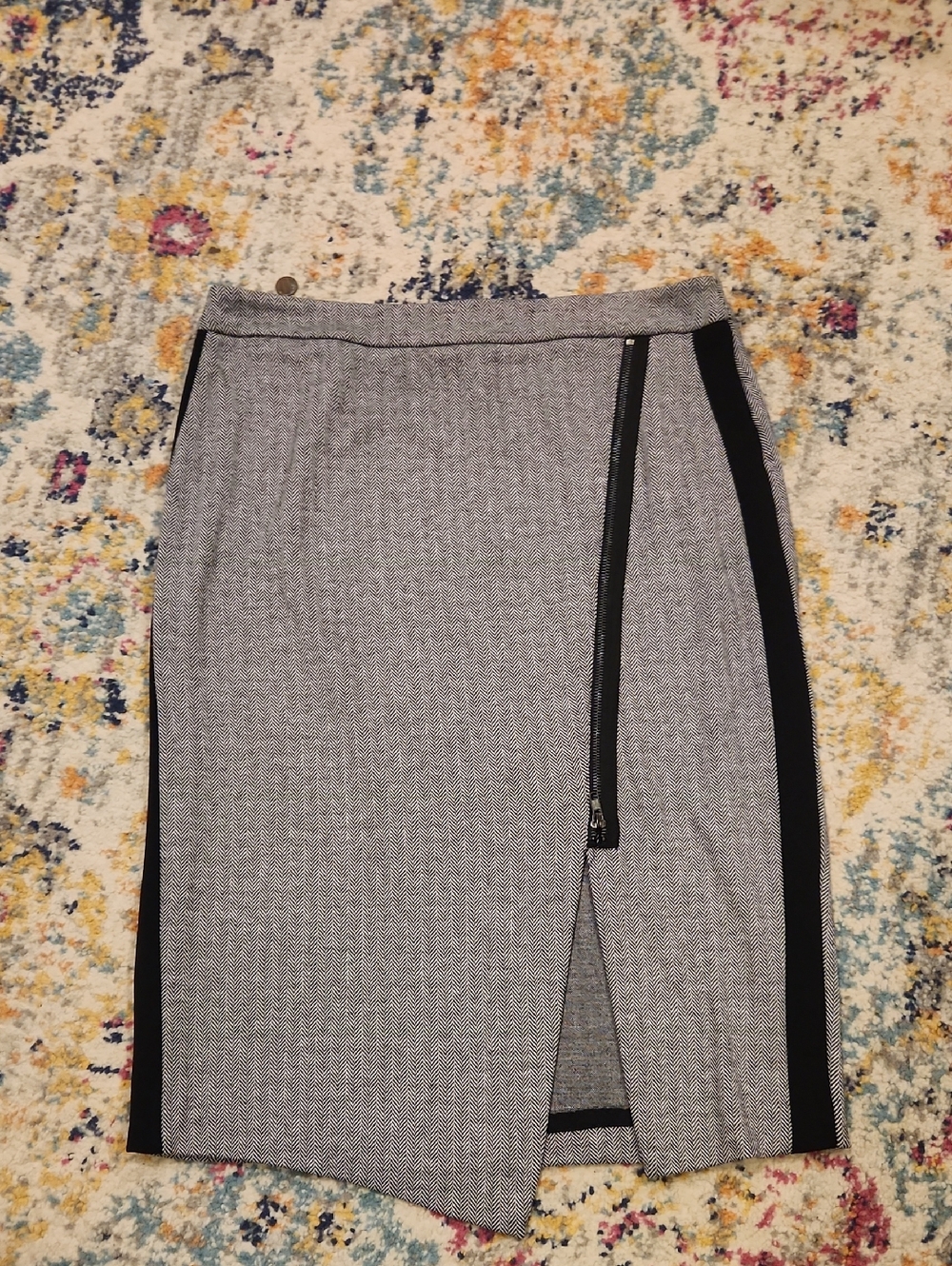 Worthington Gray Pencil Skirt with Black Side Panels and Zip